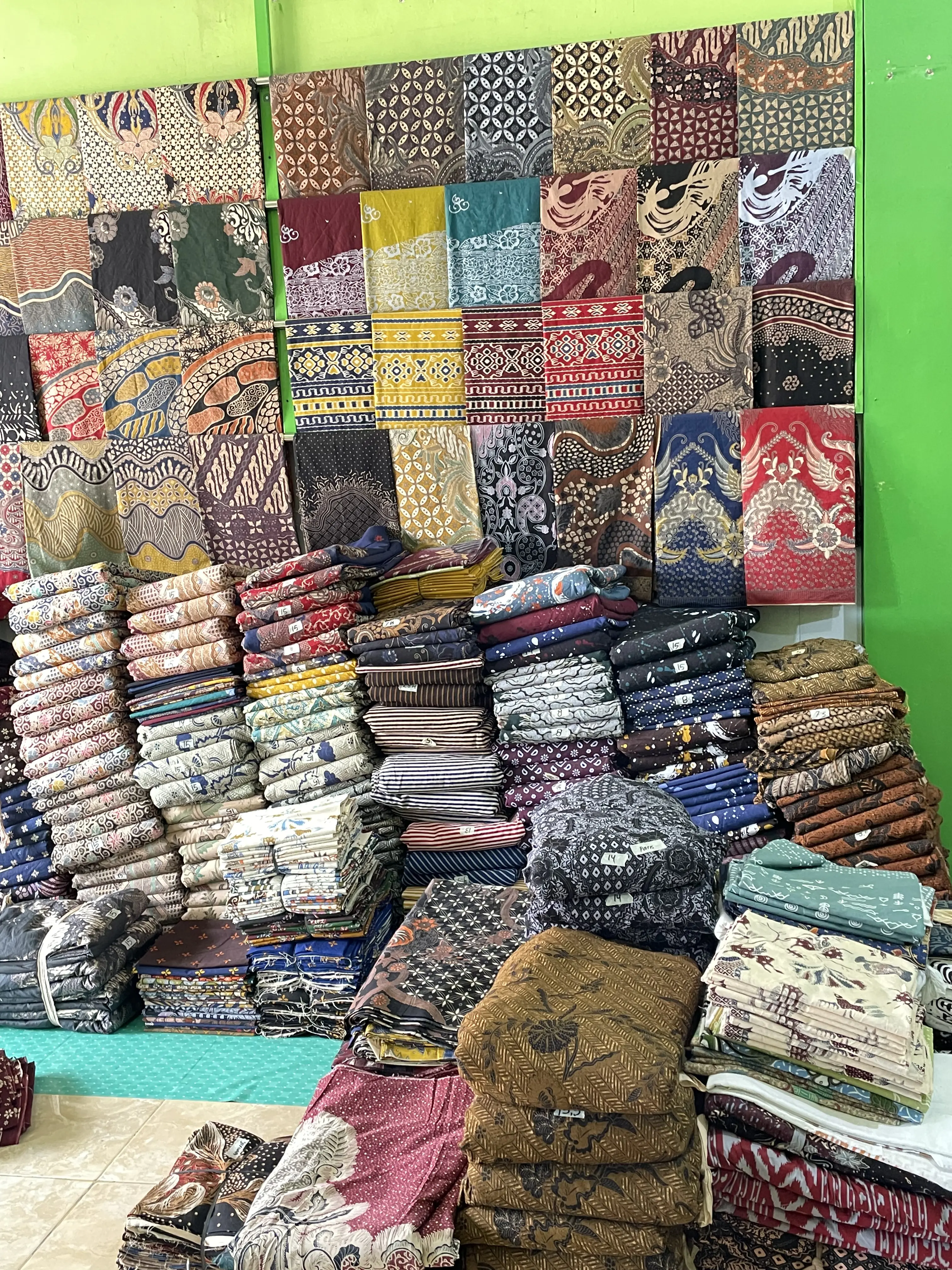 Seragam batik retail custom Batik Aji Kusuma