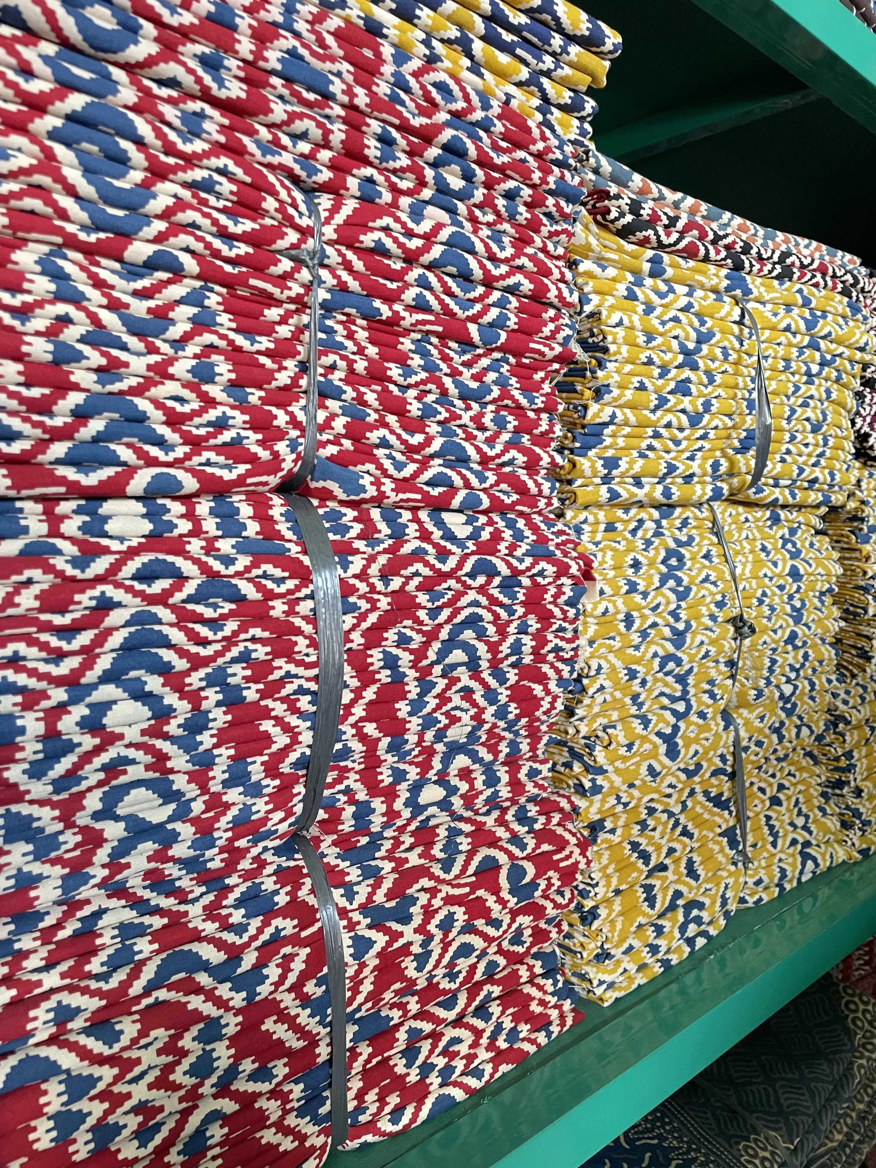 Seragam batik retail custom Batik Aji Kusuma